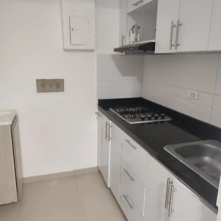 Amoblado Cerca Al Mar Apartamento *